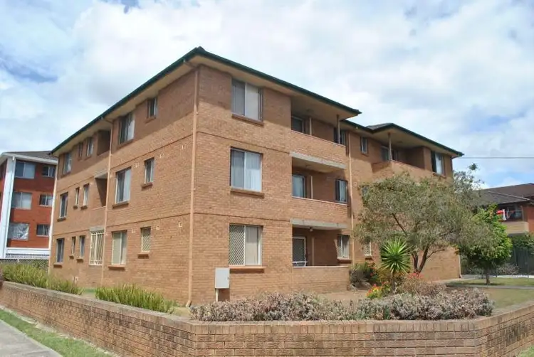 2/248 River Ave, Carramar NSW 2163
