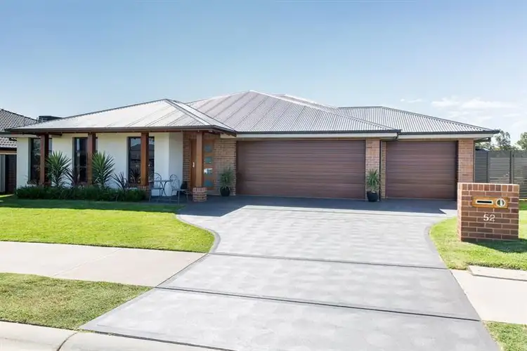 52 Holmwood Dr, Dubbo NSW 2830