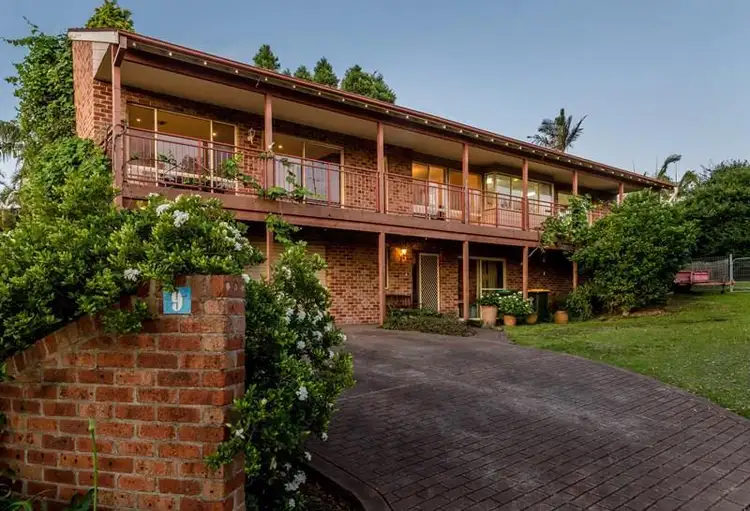 9 Kirkland Cl