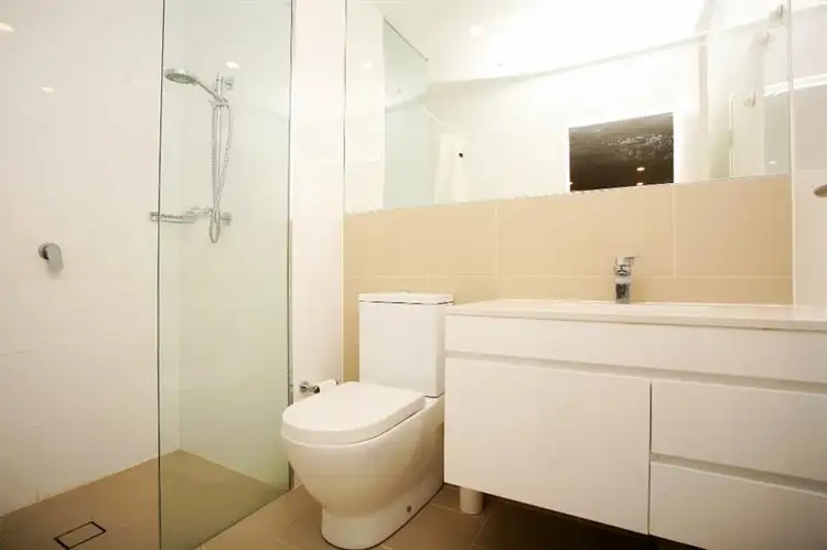 Sixth view of Homely apartment listing, 708/2 Discovery point  Pl, Wolli Creek NSW 2205