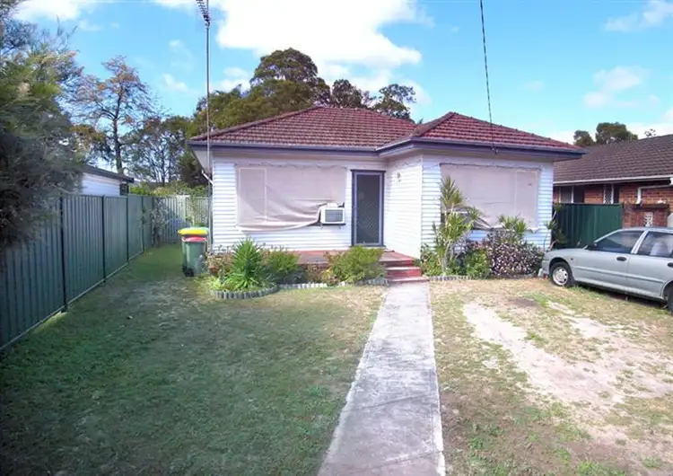 24 Australia Ave, Umina Beach NSW 2257