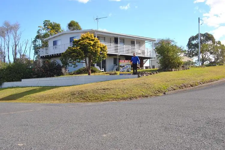 27 Coolangatta St, Coomba Park NSW 2428