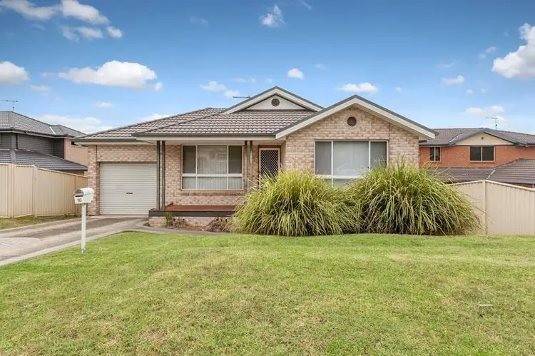 16 Fairweather Pl, Eagle Vale NSW 2558