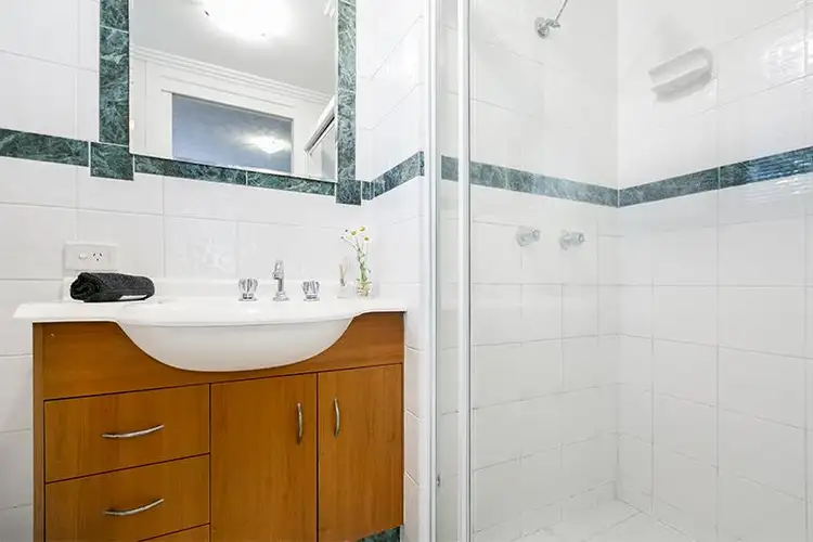 Sixth view of Homely unit listing, 2/45 Shottery St, Yeronga QLD 4104