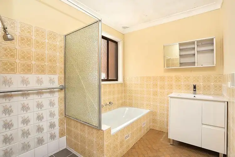 Fifth view of Homely villa listing, 6/17-25 Campbell Hill Rd, Chester Hill NSW 2162