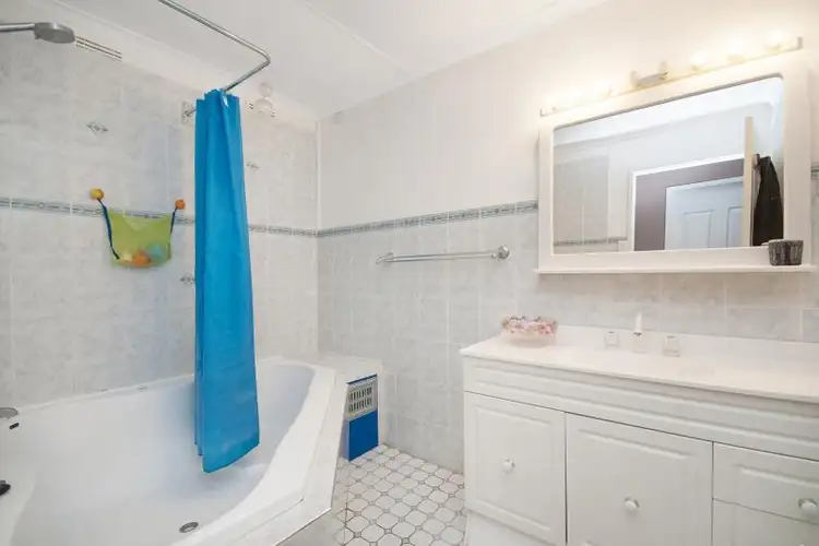Fifth view of Homely house listing, 2 Golden Ave, Point Clare NSW 2250