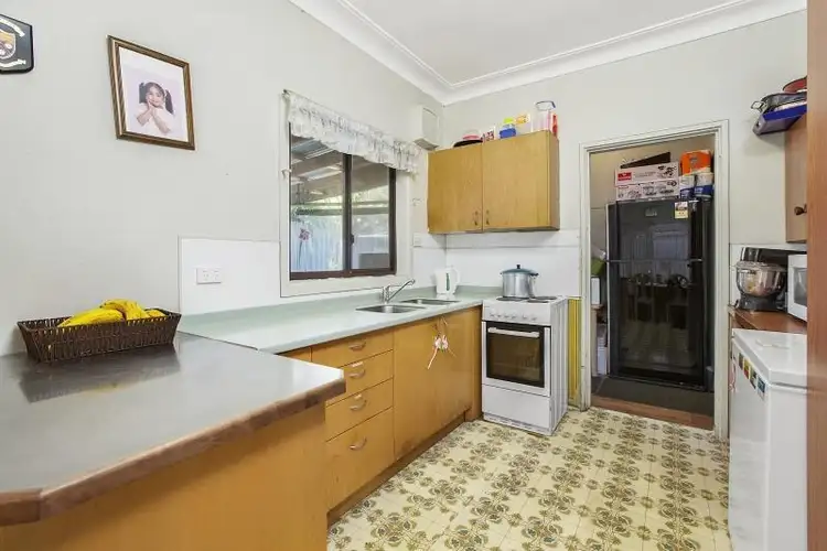 Fifth view of Homely house listing, 9 Regina Ave, Brookvale NSW 2100