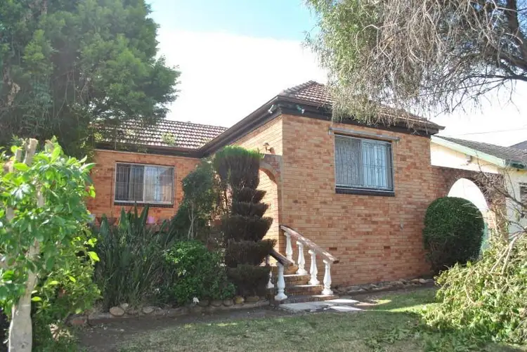 73 Hood St, Yagoona NSW 2199