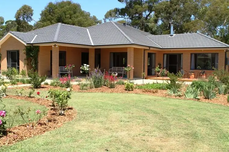 Main view of Homely house listing, 7 Woodside Dr, Moss Vale NSW 2577