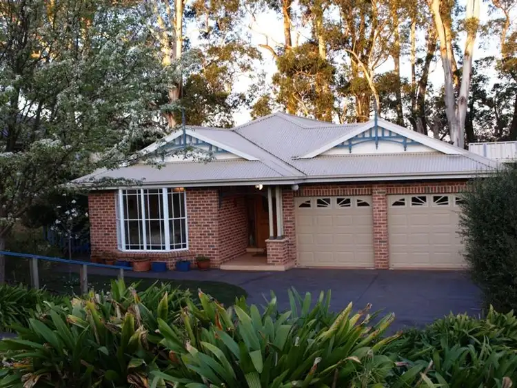 25 Brigadoon Dr, Bundanoon NSW 2578