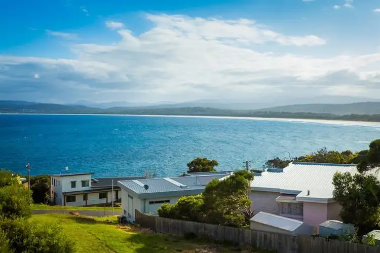 14a Cliff St, Merimbula NSW 2548