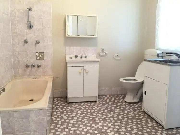 Seventh view of Homely house listing, 73 Robert St, Tamworth NSW 2340