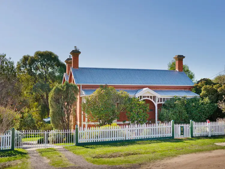 Main view of Homely house listing, 61 Hunter Street, Castlemaine VIC 3450