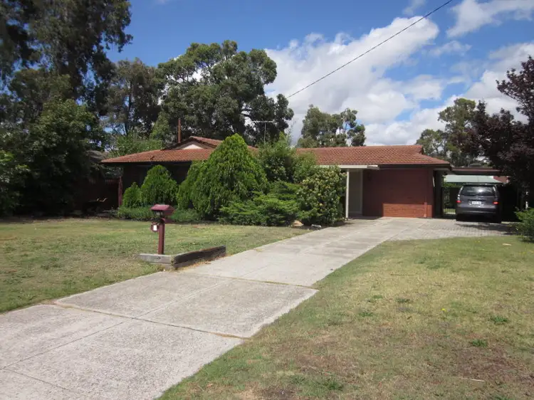 7 Larch Place, Forrestfield WA 6058