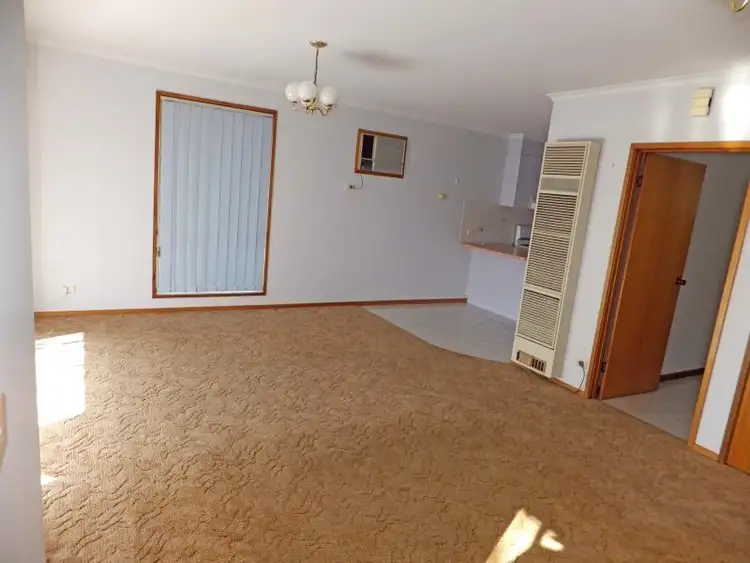 Sixth view of Homely unit listing, 1/10 Munro Crescent, Kyabram VIC 3620