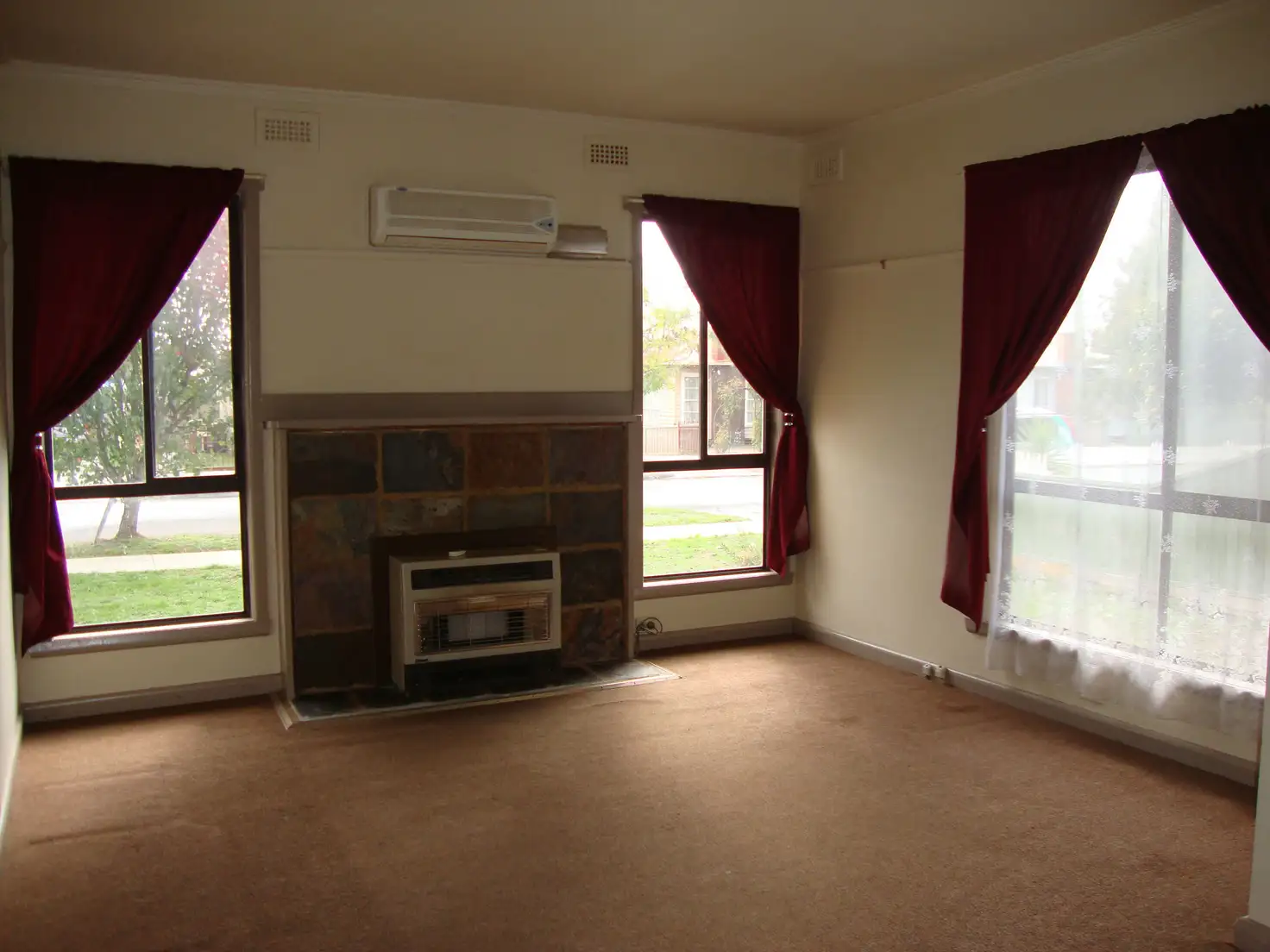 Main view of Homely house listing, 6 Hyacinth Grove, Wendouree VIC 3355