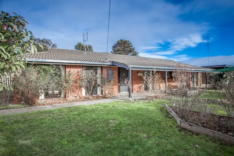 12 Bennett Close, Lancefield VIC 3435