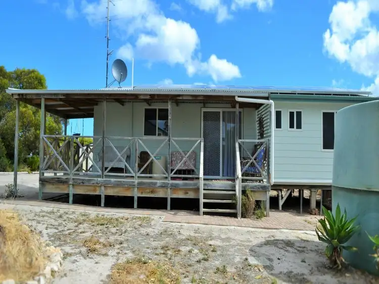 15 Gannet Cresent, Marion Bay SA 5575