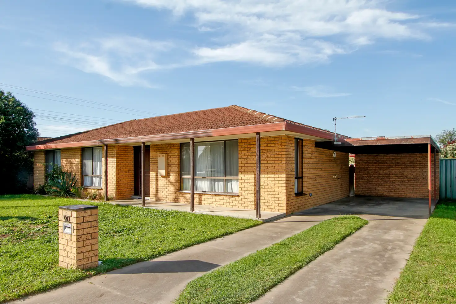 Main view of Homely townhouse listing, 1/90 Inglis Street, Sale VIC 3850