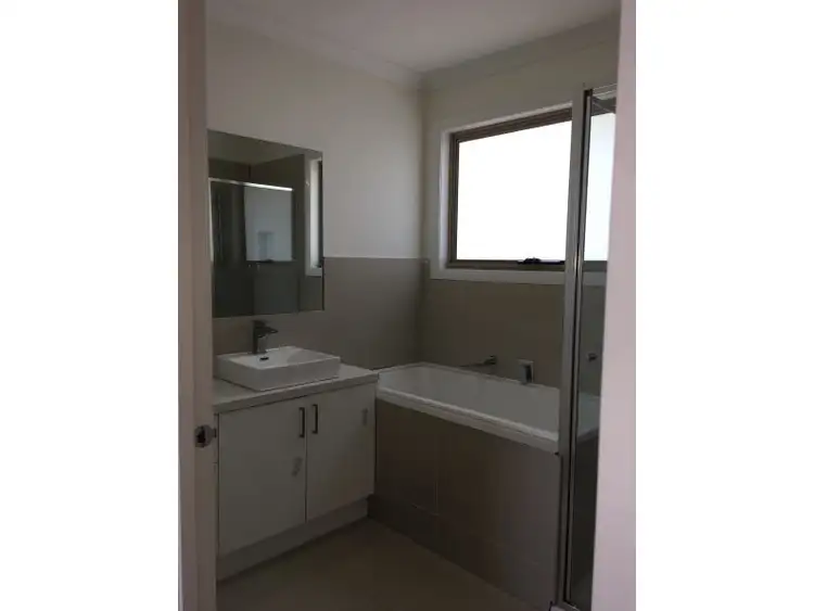 Fourth view of Homely townhouse listing, 2/22 De Rossie Blvd, Wollert VIC 3750