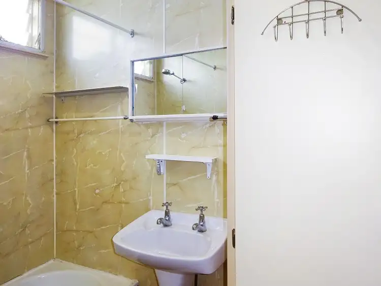 Fifth view of Homely semi-detached listing, 27 McBride Street, Kirwan QLD 4817