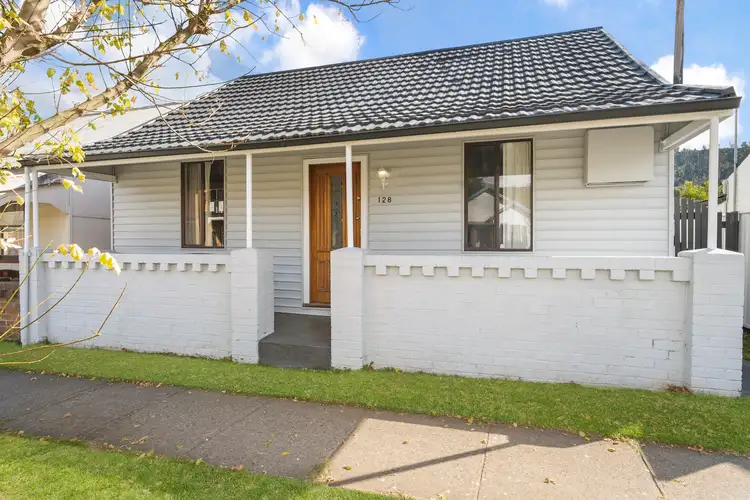 128 Inch Street, Lithgow NSW 2790