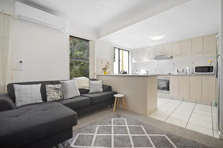 Fifth view of Homely unit listing, 5/33 Dixon Street, Coolangatta QLD 4225