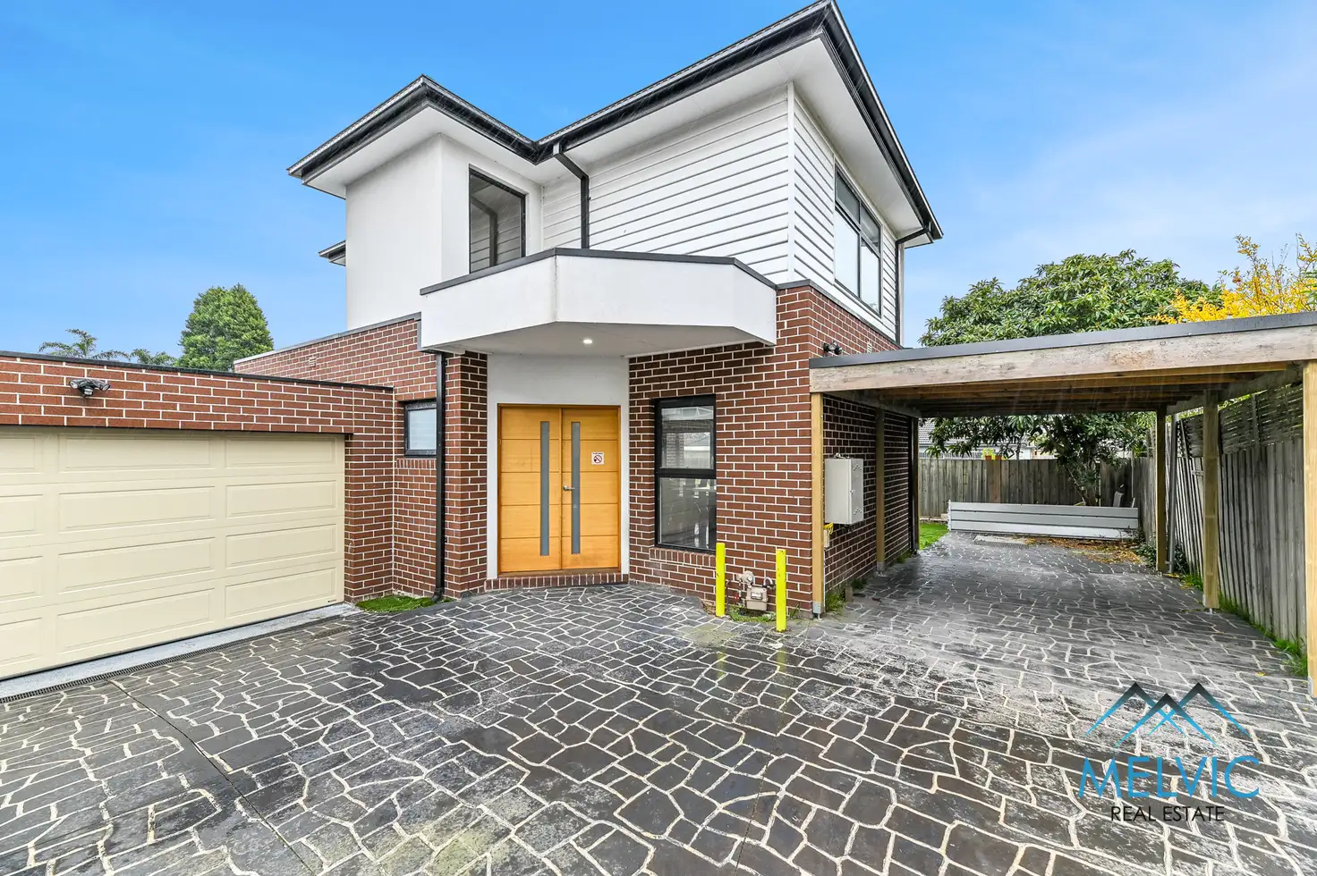 Main view of Homely townhouse listing, 2/11 Vincent Crescent, Noble Park VIC 3174