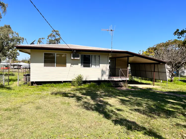 8 Calvert Court, Dysart QLD 4745