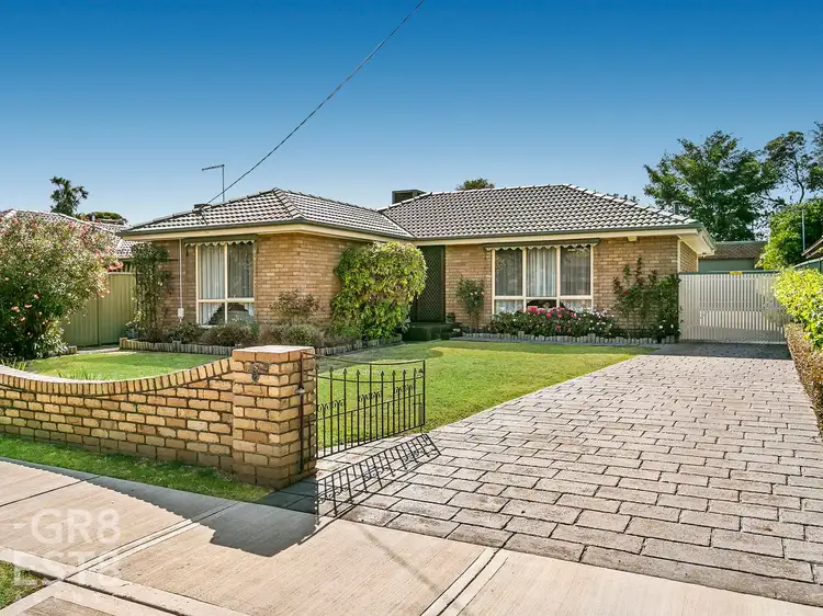 8 Sidney Street, Cranbourne VIC 3977