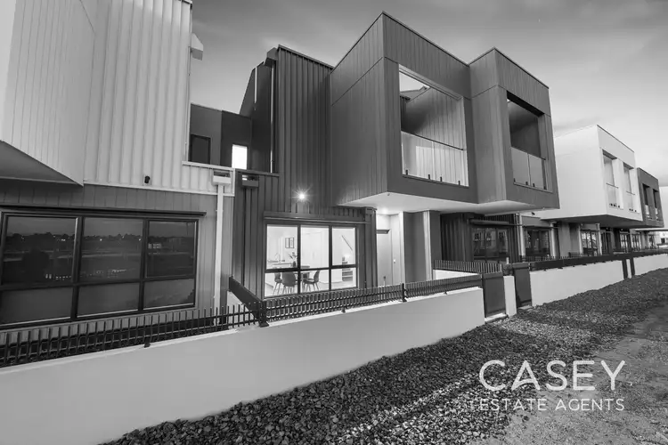 15 Tanzanite Court, Berwick VIC 3806