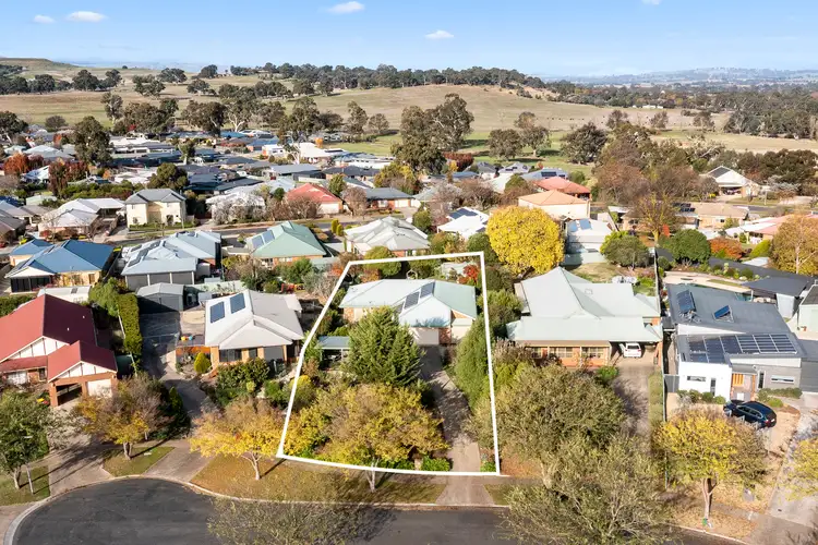 18 Kent Court, Mansfield VIC 3722