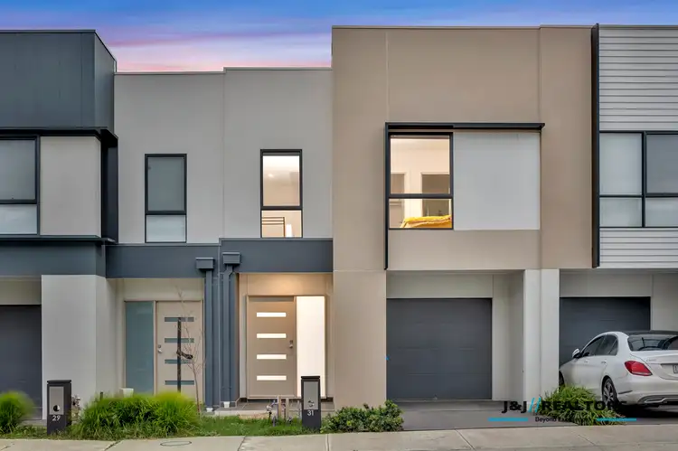 31 Lumeah Drive, Cranbourne West VIC 3977