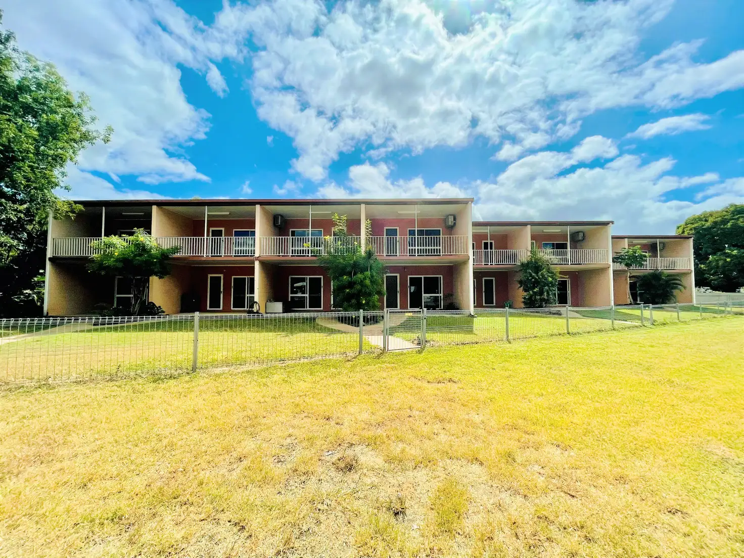 Main view of Homely block of units listing, 9 Bridge Street, Richmond Hill QLD 4820