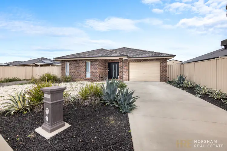 11 Luker Street, Horsham VIC 3400