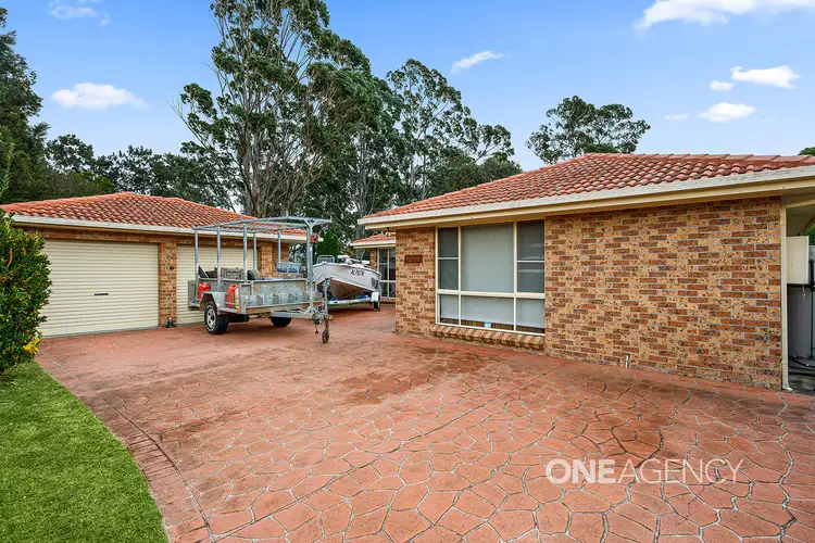 11 Barcoo Circuit, Albion Park NSW 2527
