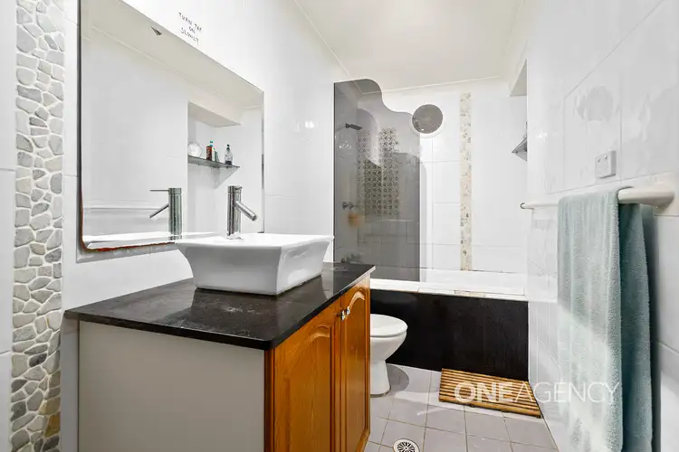 Fifth view of Homely house listing, 127 Northcliffe Drive, Lake Heights NSW 2502