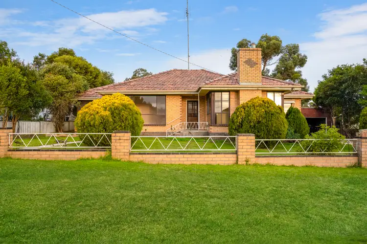 Main view of Homely house listing, 10 Eversley Street, Macarthur VIC 3286