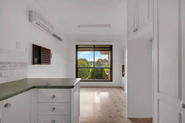 Seventh view of Homely house listing, 10 Eversley Street, Macarthur VIC 3286