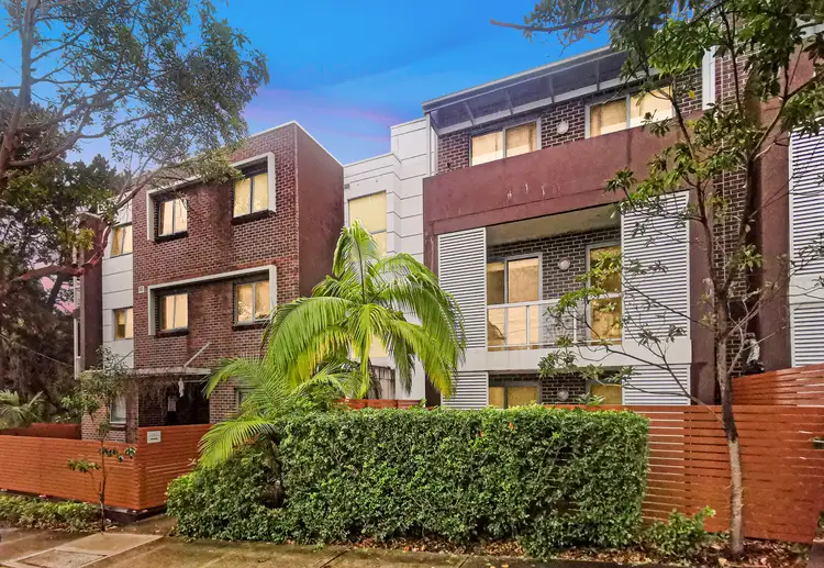 3/4-8 Pearce Avenue, Peakhurst NSW 2210