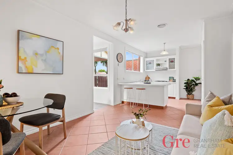 12 Pinnock Avenue, Roxburgh Park VIC 3064