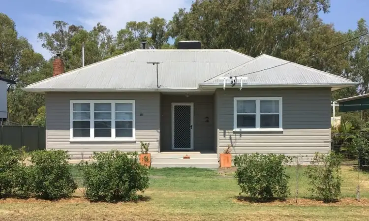 211 Maitland Street, Narrabri NSW 2390