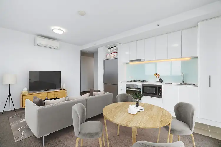 502/17 Malata Crescent, Success WA 6164