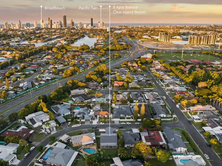 8 Apia Avenue, Clear Island Waters QLD 4226