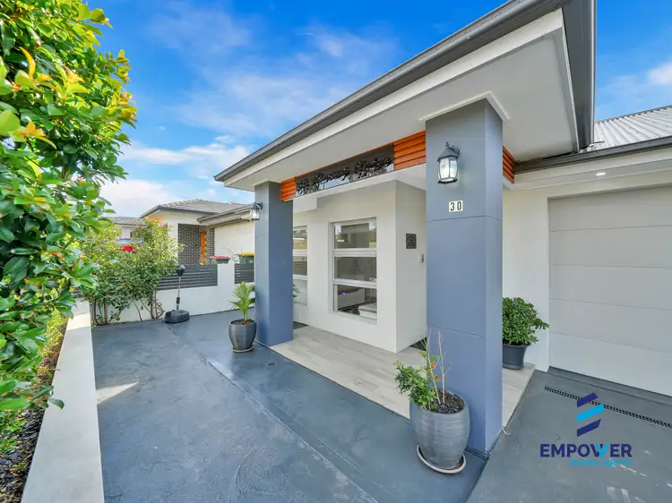 30 Glenroy Drive, Claymore NSW 2559
