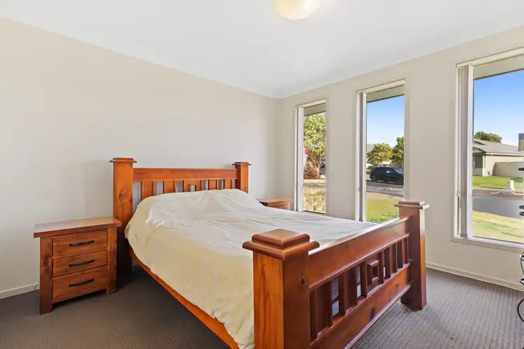 Third view of Homely house listing, 5 Sapphire Drive, Rutherford NSW 2320