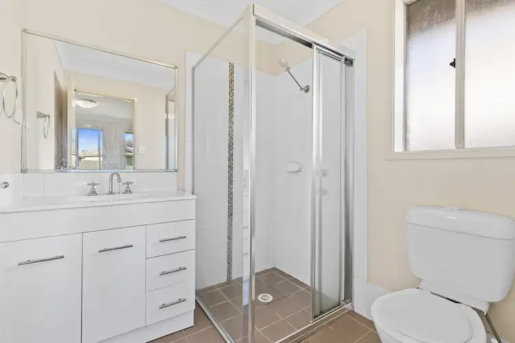 Fourth view of Homely house listing, 5 Sapphire Drive, Rutherford NSW 2320
