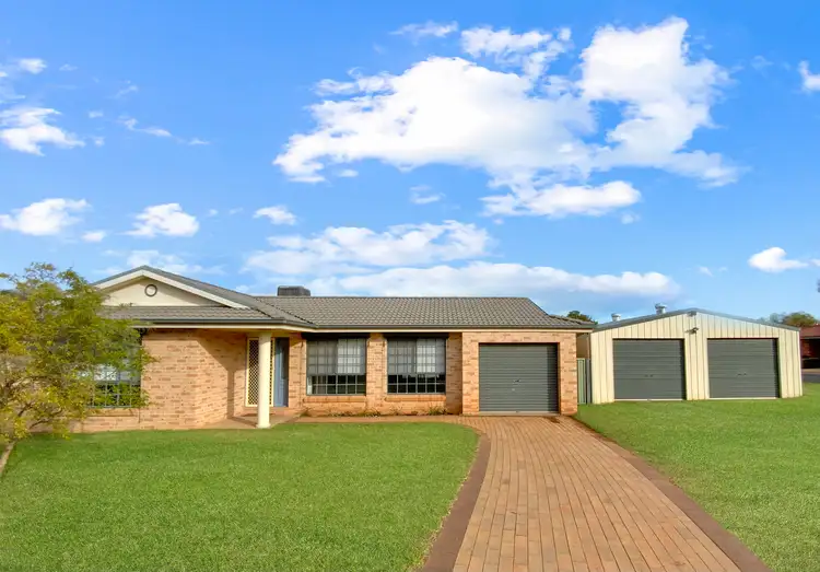 42 Jacaranda Street, Forbes NSW 2871
