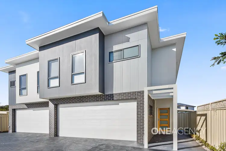 Main view of Homely house listing, 4/8 Fraser Crescent, Albion Park NSW 2527