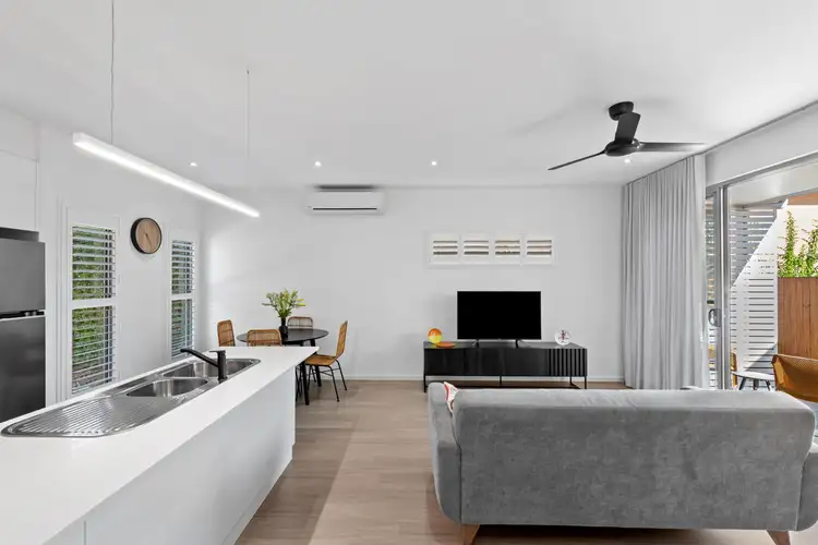 4/129 Duporth Avenue, Maroochydore QLD 4558